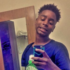 Meet your Posher, Logan